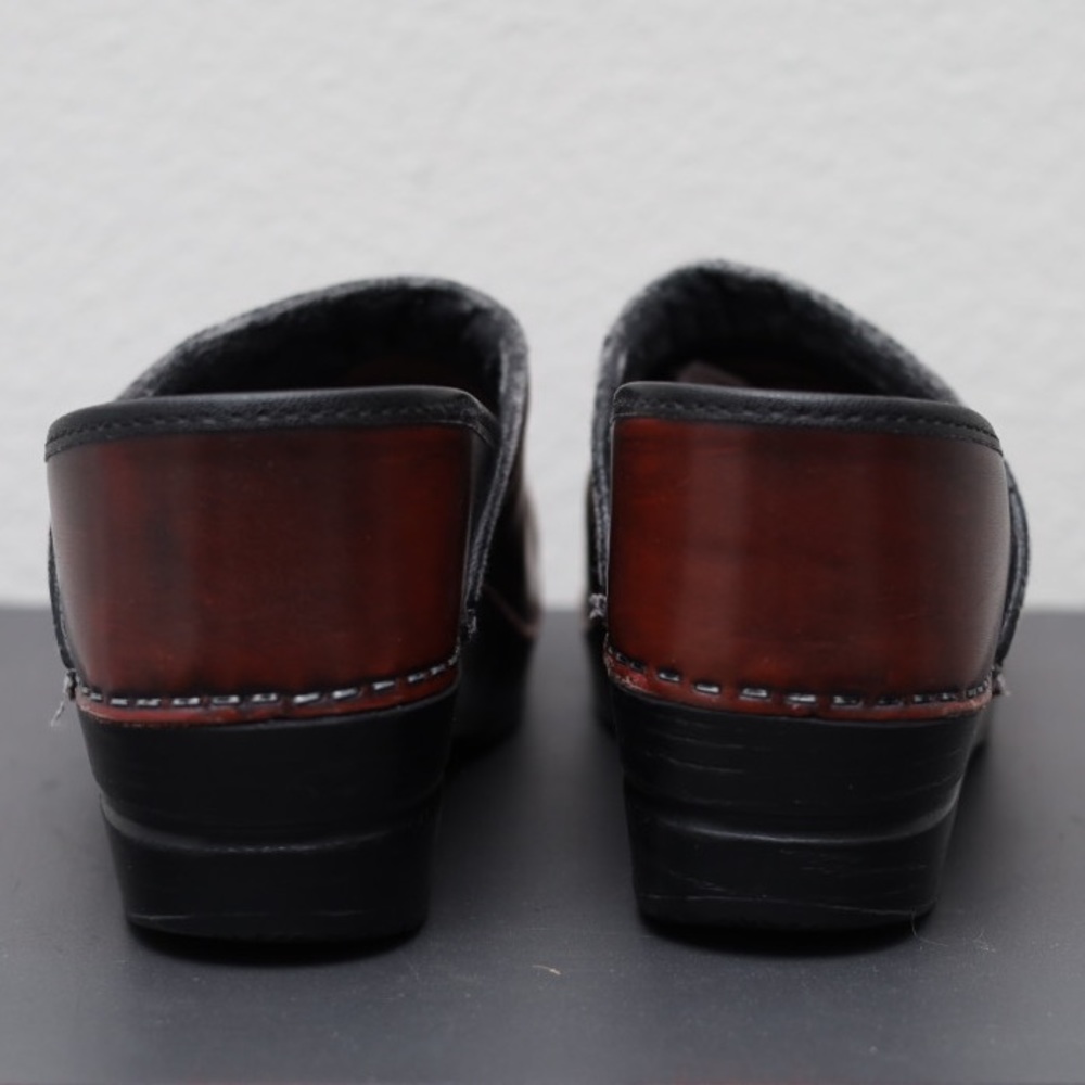 Dansko clogs - Picture 5 of 8